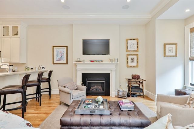 142 West Concord Street 1, Boston, MA 02118