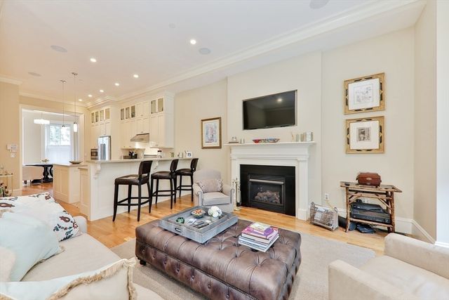 142 West Concord Street 1, Boston, MA 02118