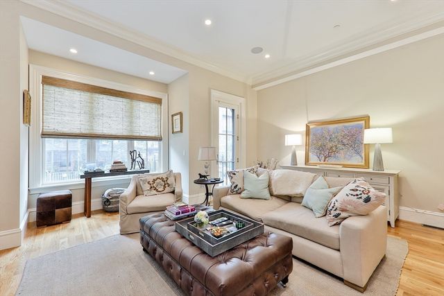 142 West Concord Street 1, Boston, MA 02118