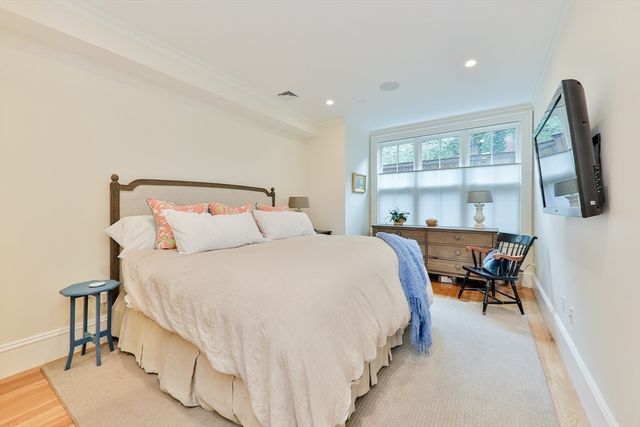 142 West Concord Street 1, Boston, MA 02118