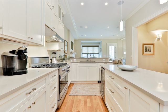 142 West Concord Street 1, Boston, MA 02118