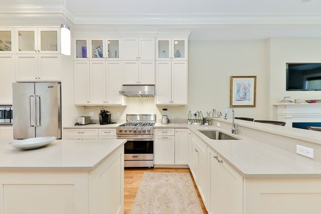 142 West Concord Street 1, Boston, MA 02118