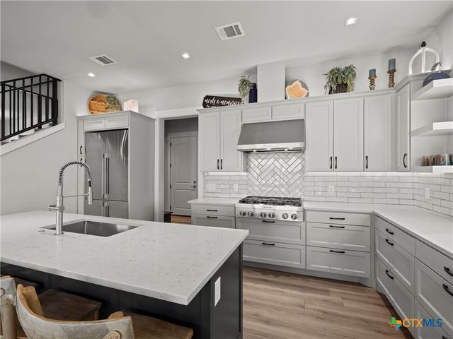 200 Archview Lane, Kingsland, TX 78639