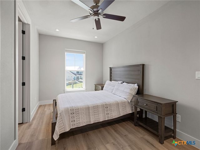 200 Archview Lane, Kingsland, TX 78639