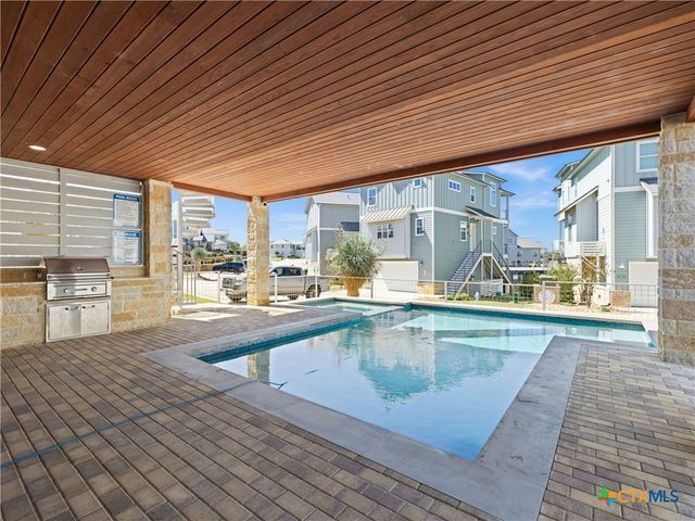 200 Archview Lane, Kingsland, TX 78639