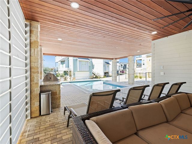 200 Archview Lane, Kingsland, TX 78639