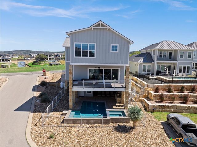 200 Archview Lane, Kingsland, TX 78639