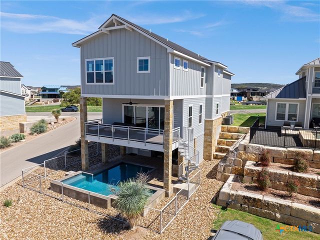 200 Archview Lane, Kingsland, TX 78639