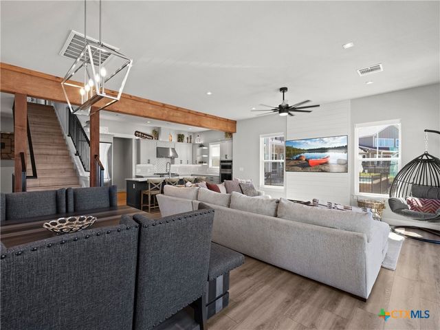 200 Archview Lane, Kingsland, TX 78639