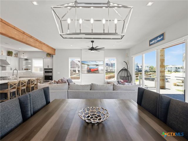 200 Archview Lane, Kingsland, TX 78639