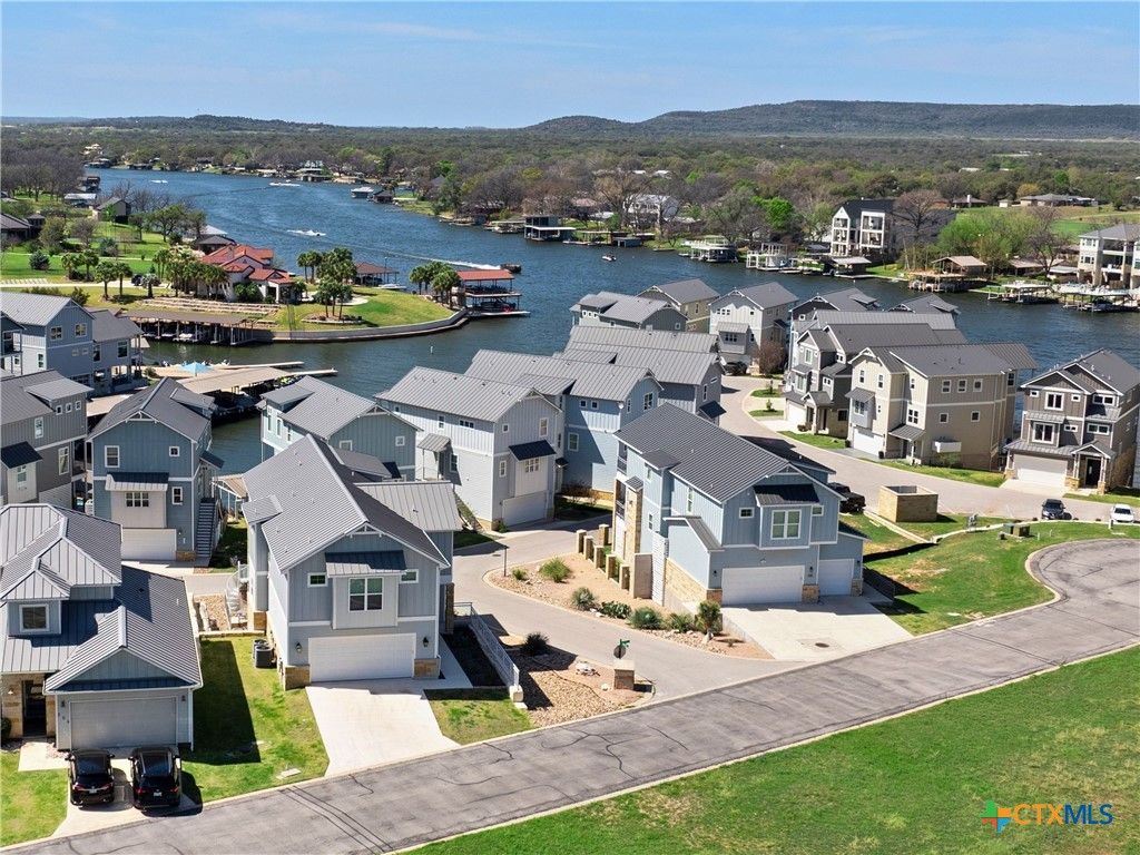 200 Archview Lane, Kingsland, TX 78639