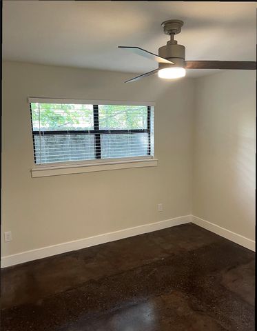 618 E 40th Street 3, Houston, TX 77022