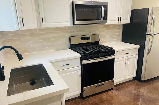 618 E 40th Street 3, Houston, TX 77022