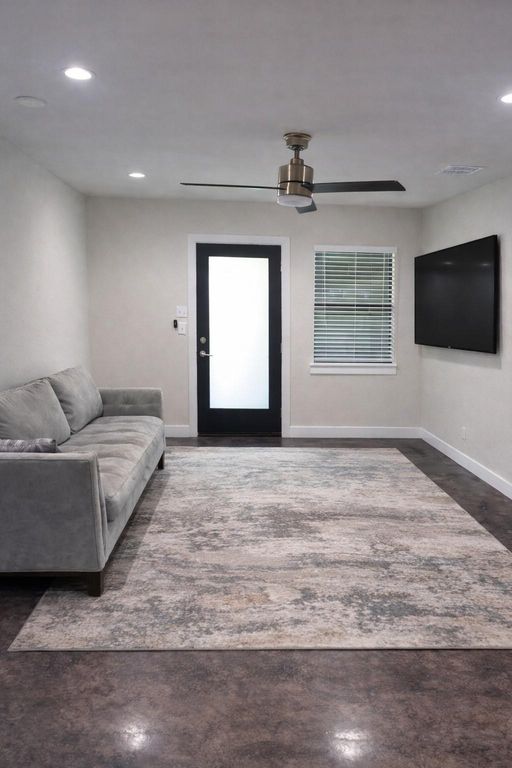 618 E 40th Street 3, Houston, TX 77022