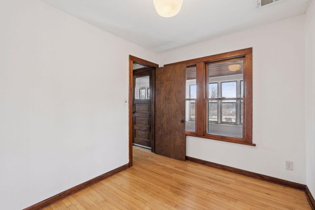 949 Benhill Road, Saint Paul, MN 55105