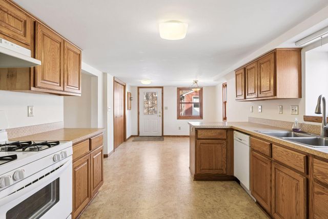 949 Benhill Road, Saint Paul, MN 55105