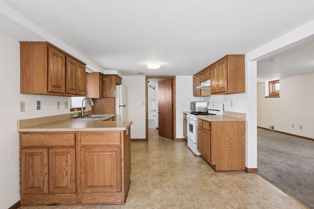 949 Benhill Road, Saint Paul, MN 55105