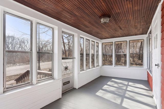 949 Benhill Road, Saint Paul, MN 55105