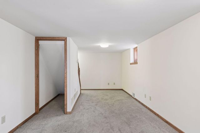 949 Benhill Road, Saint Paul, MN 55105