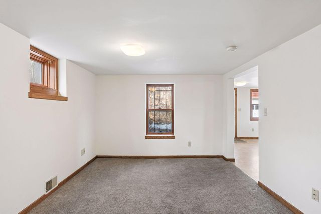 949 Benhill Road, Saint Paul, MN 55105