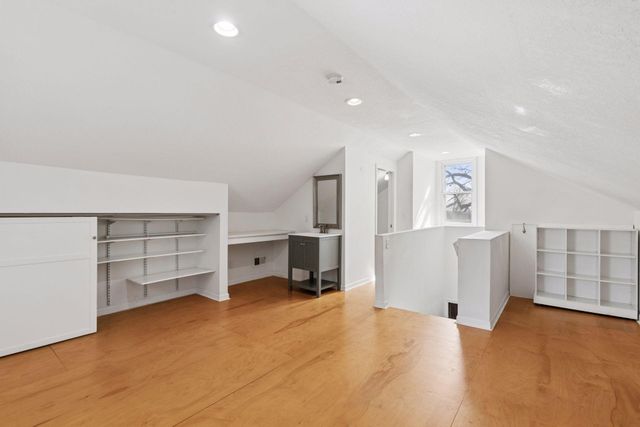 949 Benhill Road, Saint Paul, MN 55105