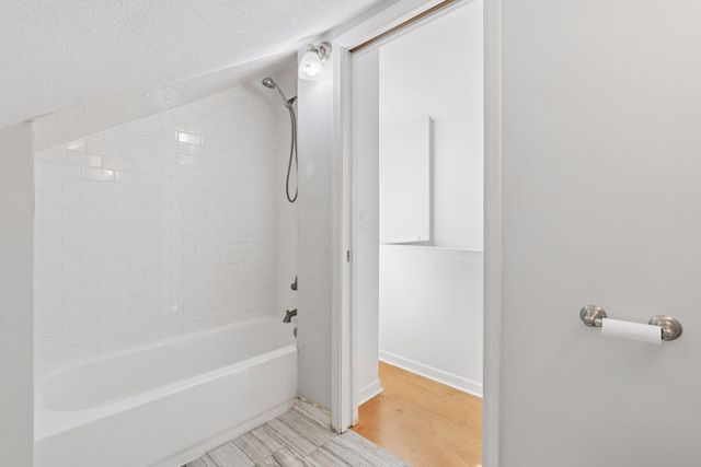 949 Benhill Road, Saint Paul, MN 55105