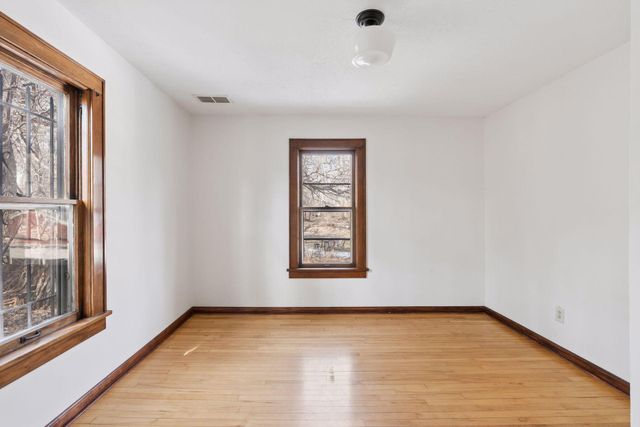 949 Benhill Road, Saint Paul, MN 55105