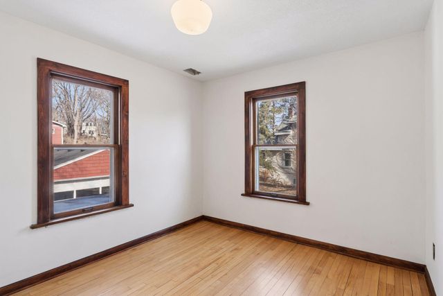 949 Benhill Road, Saint Paul, MN 55105