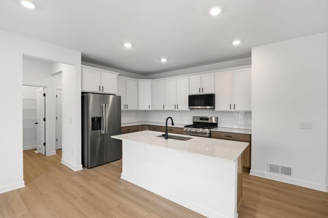 18347 Glancy Way, Lakeville, MN 55044