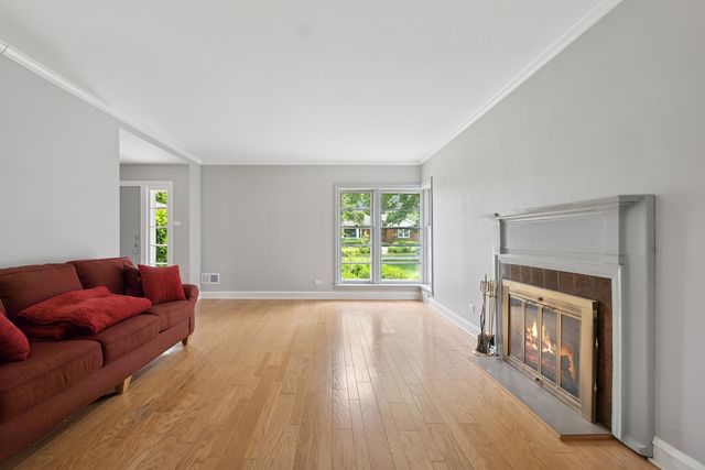 2109 Cummings Lane, Flossmoor, IL 60422