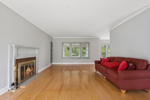 2109 Cummings Lane, Flossmoor, IL 60422
