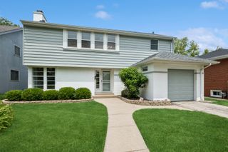 2109 Cummings Lane, Flossmoor, IL 60422