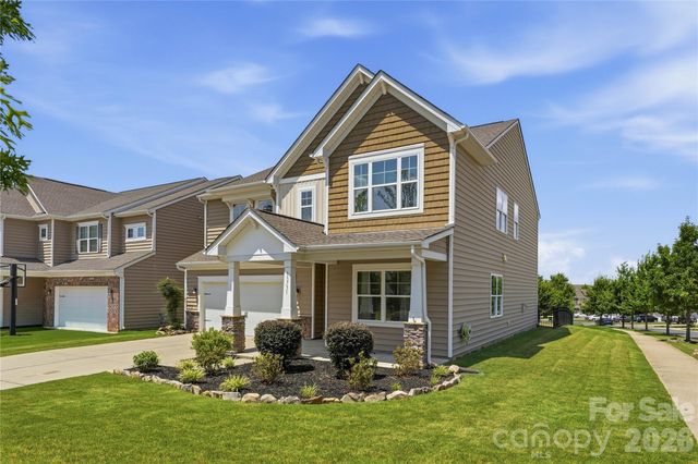 13731 Canterbury Castle Drive, Charlotte, NC 28273