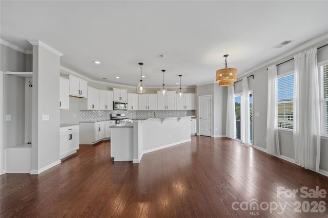 13731 Canterbury Castle Drive, Charlotte, NC 28273