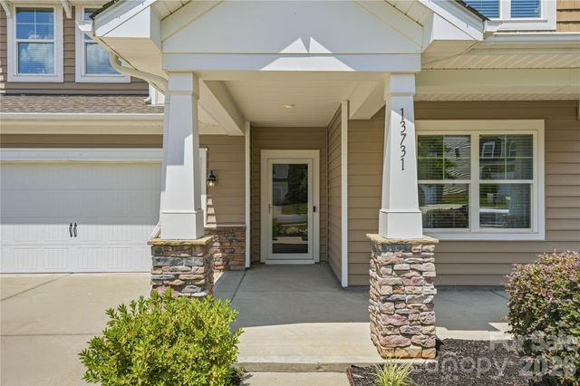 13731 Canterbury Castle Drive, Charlotte, NC 28273