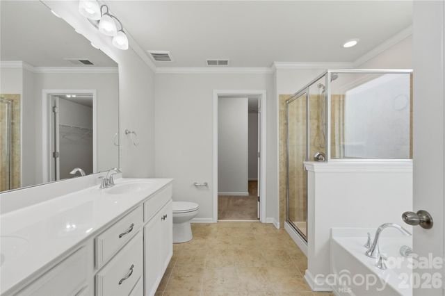 13731 Canterbury Castle Drive, Charlotte, NC 28273
