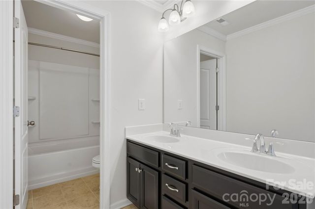 13731 Canterbury Castle Drive, Charlotte, NC 28273