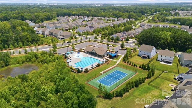 13731 Canterbury Castle Drive, Charlotte, NC 28273