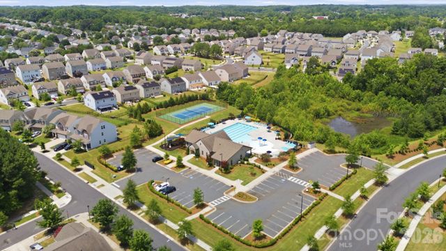 13731 Canterbury Castle Drive, Charlotte, NC 28273