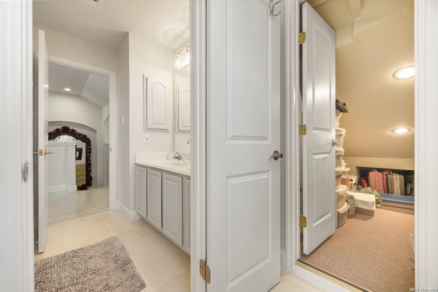 22 NIKITA DR, San Antonio, TX 78248