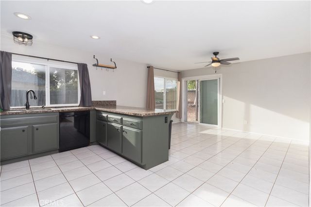 121 Genoa, Upland, CA 91786