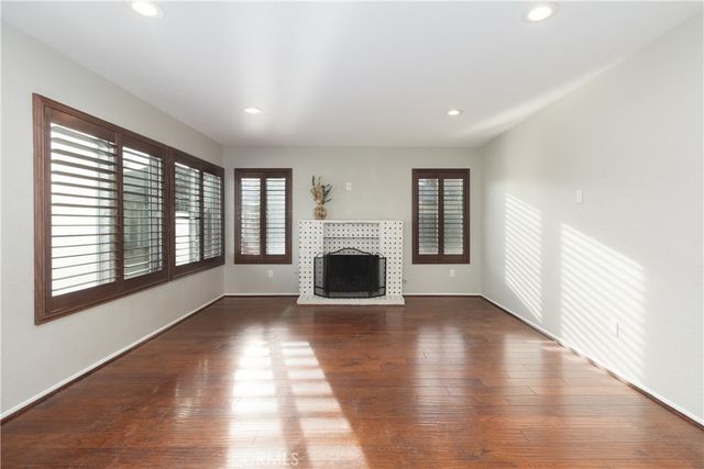 121 Genoa, Upland, CA 91786