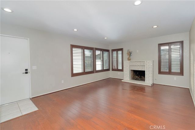 121 Genoa, Upland, CA 91786