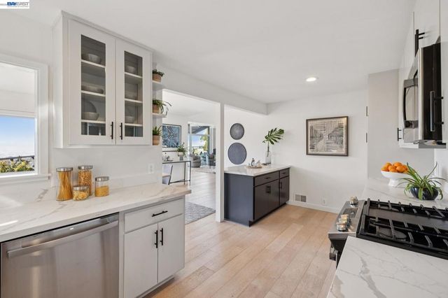 6801 ARMOUR DRIVE, Oakland, CA 94611