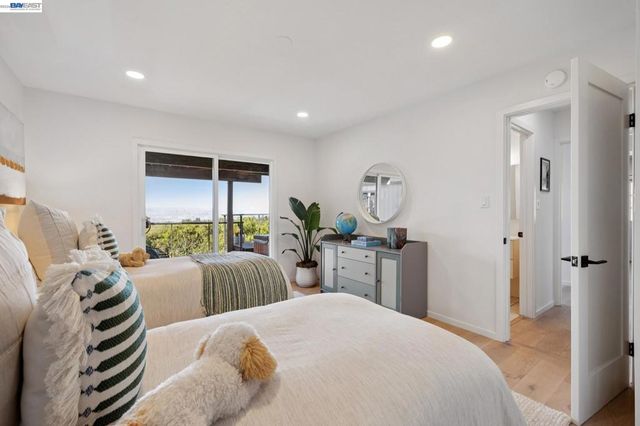 6801 ARMOUR DRIVE, Oakland, CA 94611