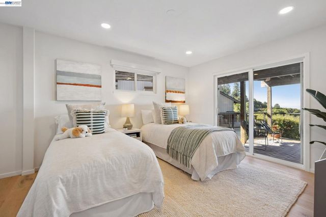 6801 ARMOUR DRIVE, Oakland, CA 94611