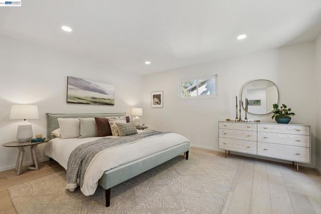 6801 ARMOUR DRIVE, Oakland, CA 94611