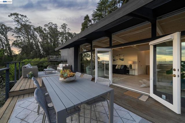 6801 ARMOUR DRIVE, Oakland, CA 94611