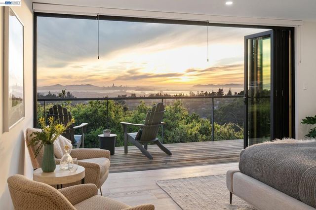 6801 ARMOUR DRIVE, Oakland, CA 94611