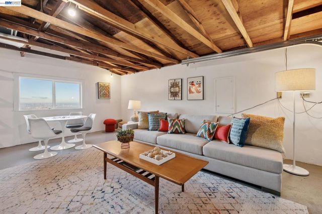 6801 ARMOUR DRIVE, Oakland, CA 94611